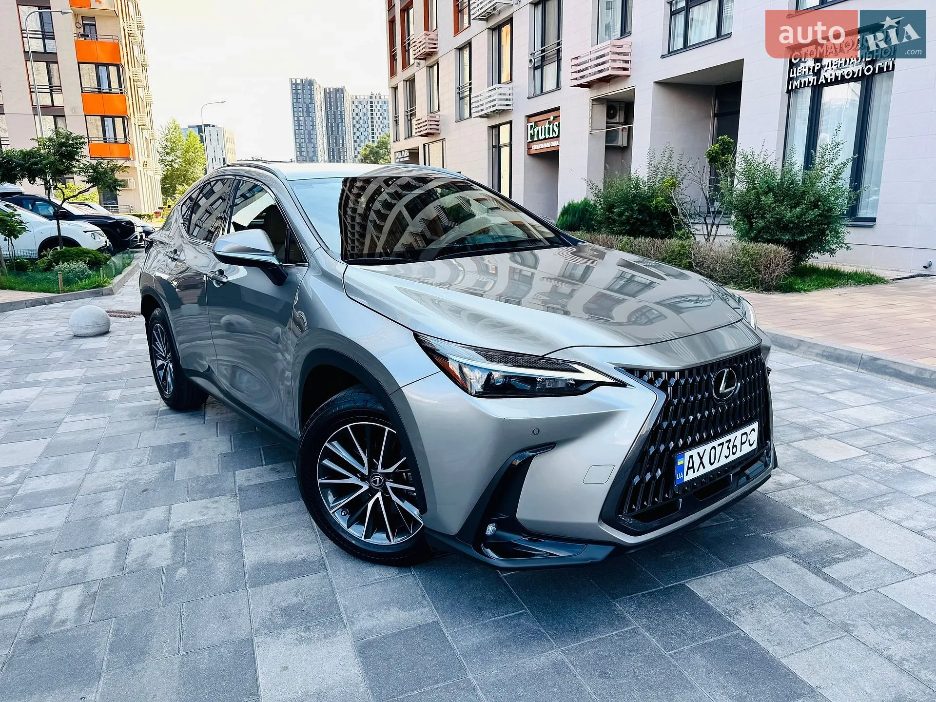 Lexus NX, 2022