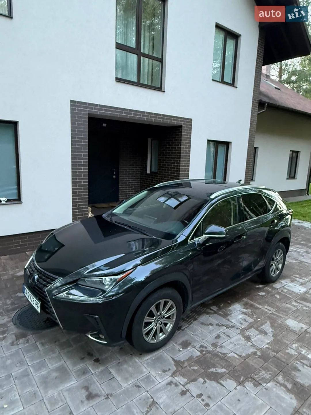 Lexus NX, 2021