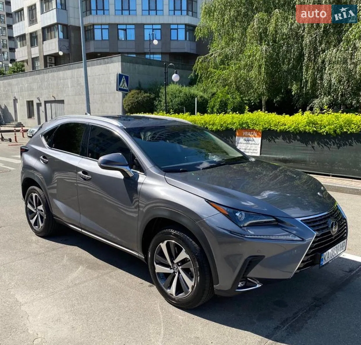 Lexus NX, 2018