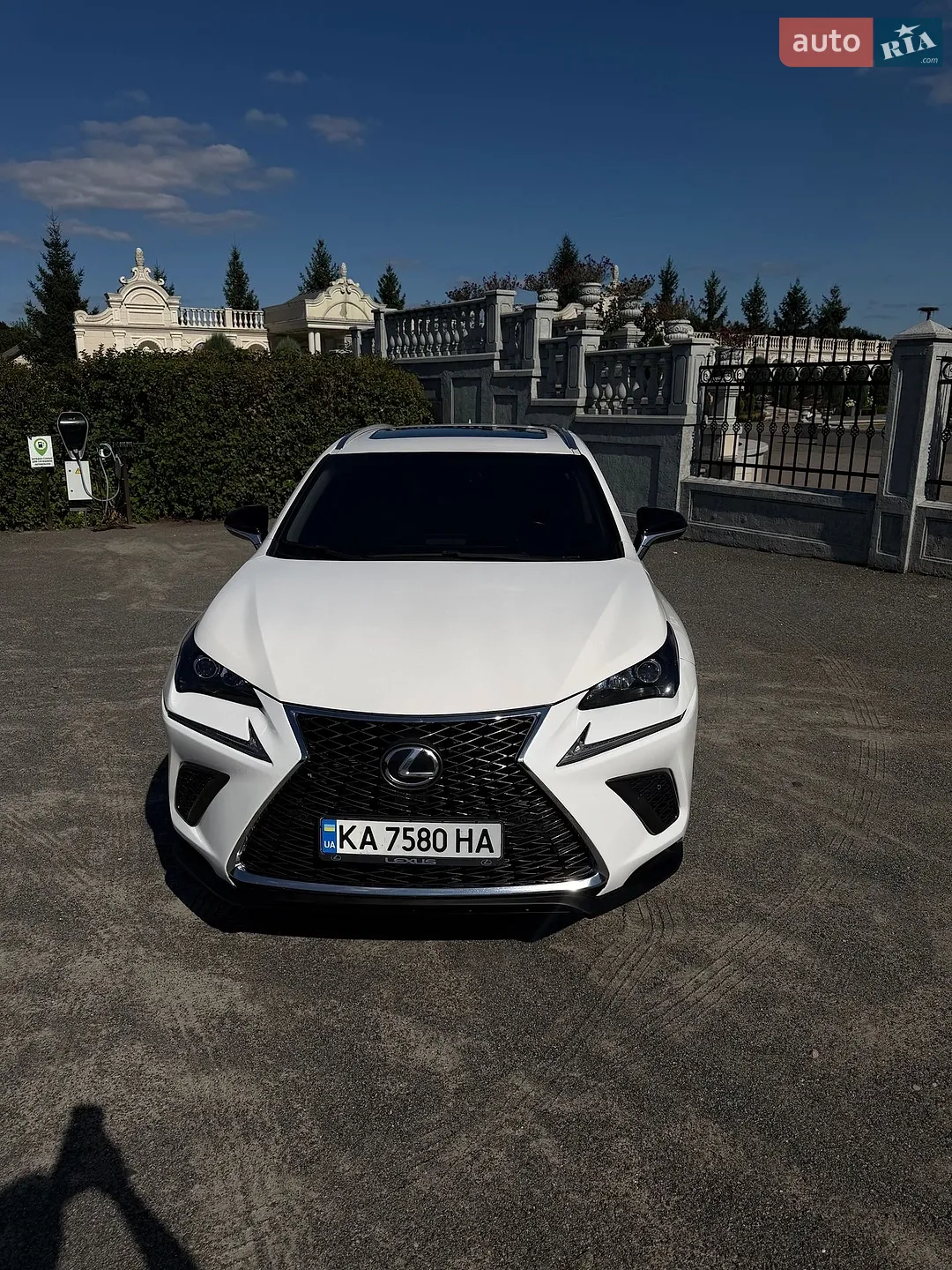 Lexus NX, 2016