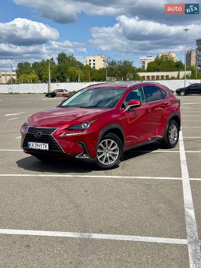 Lexus NX, 2018
