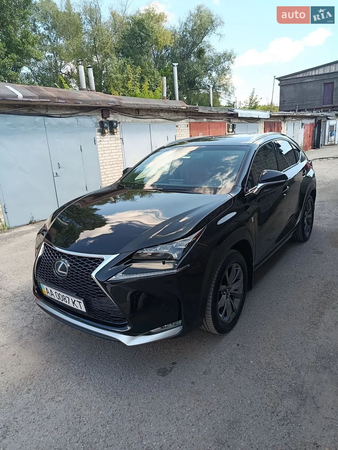 Lexus NX, 2015