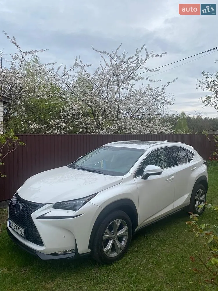 Lexus NX, 2016