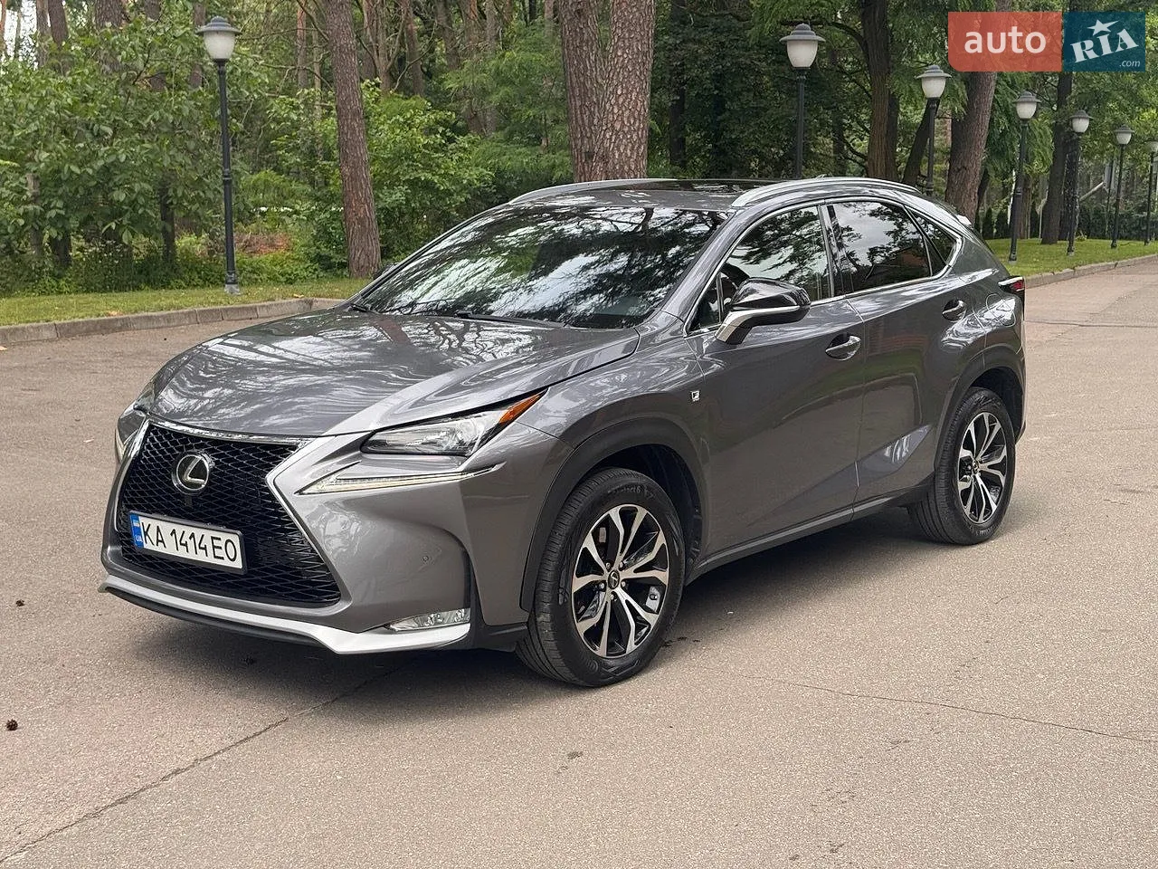 Lexus NX, 2016