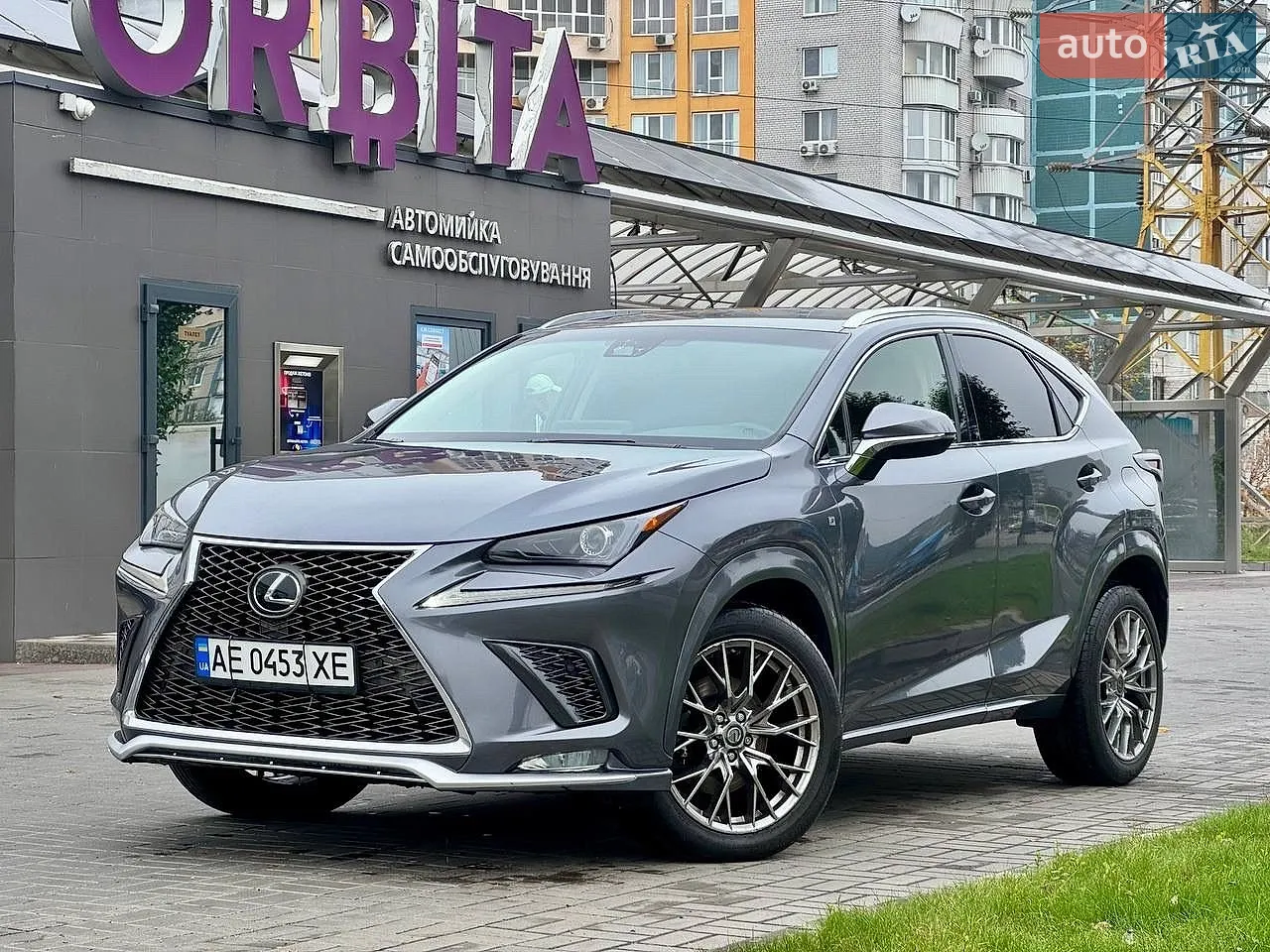 Lexus NX, 2019
