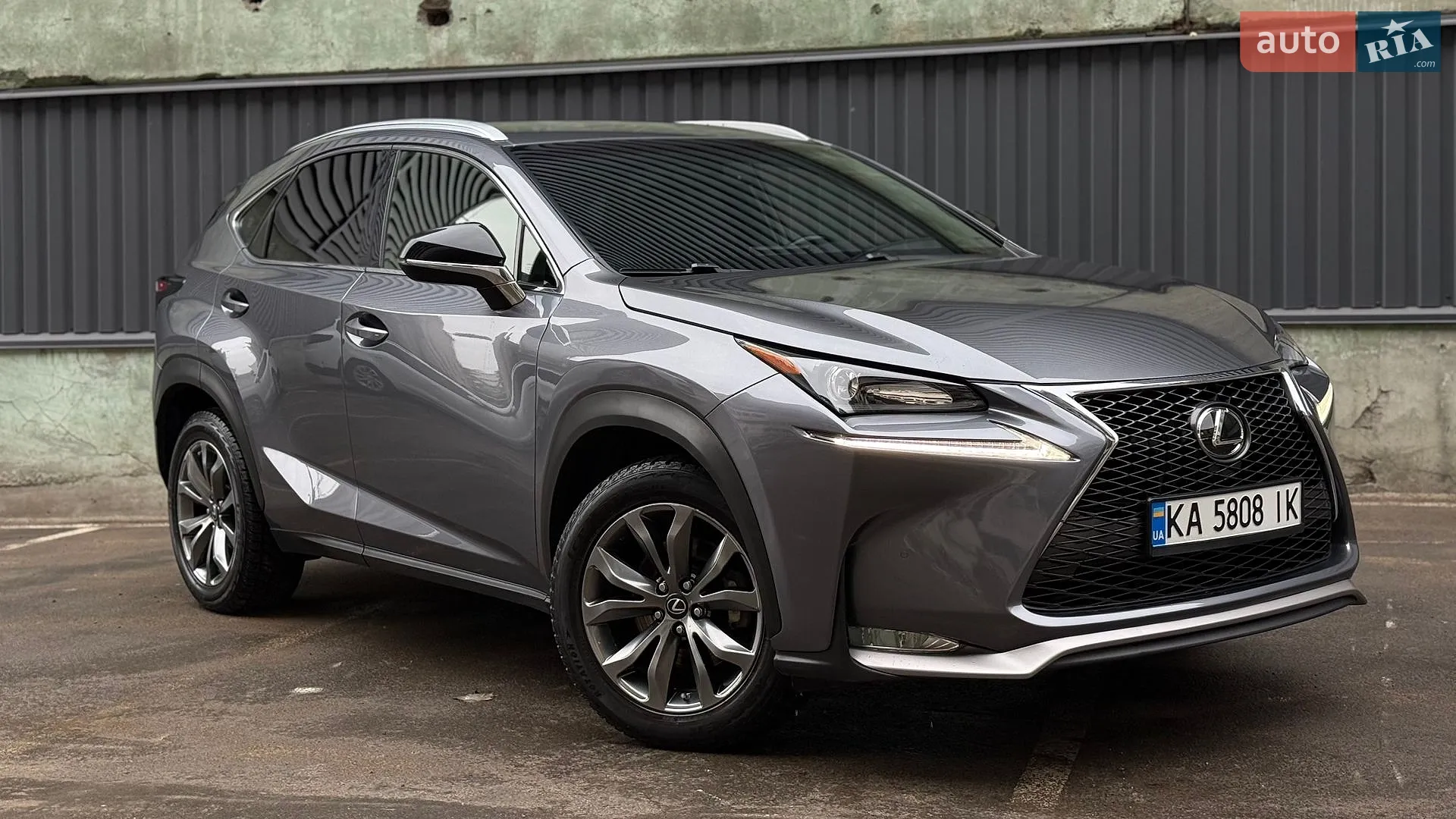 Lexus NX, 2016