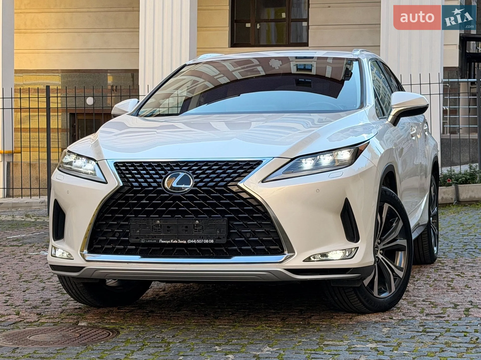 Lexus RX, 2021