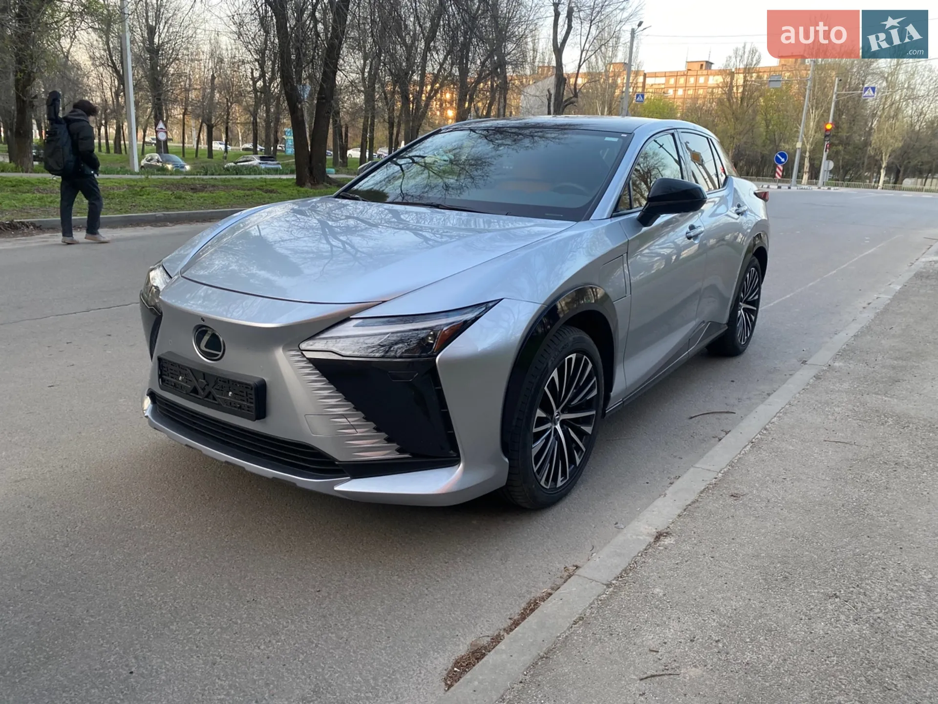 Lexus RZ, 2024