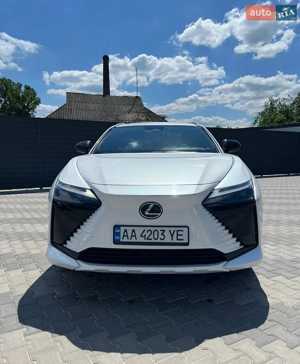 Lexus RZ, 2023