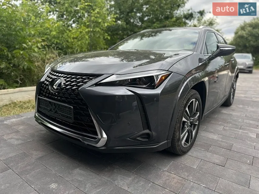 Lexus UX, 2023