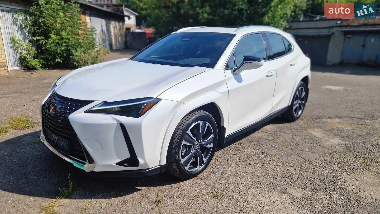 Lexus UX, 2025