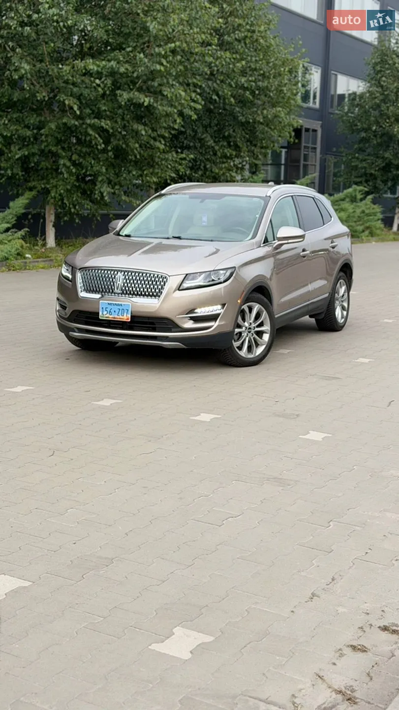 Lincoln MKC, 2019