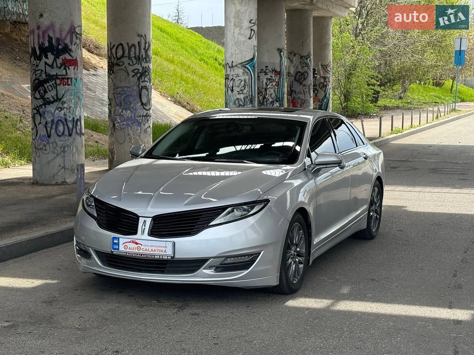 Lincoln MKZ, 2015