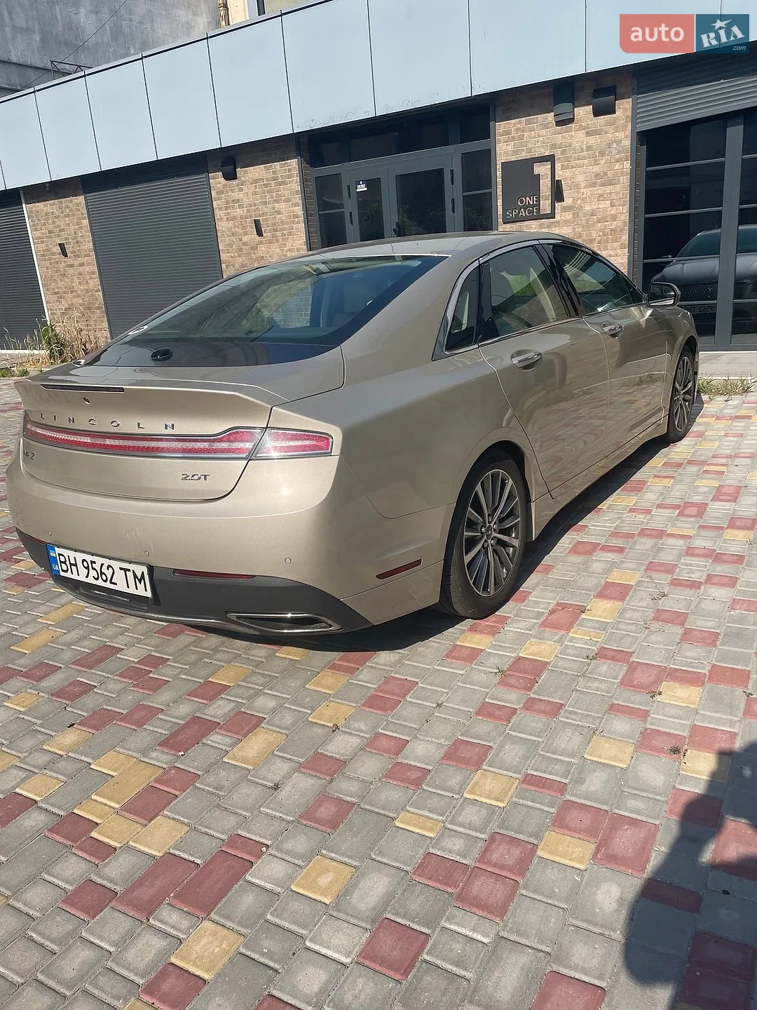 Lincoln MKZ, 2017