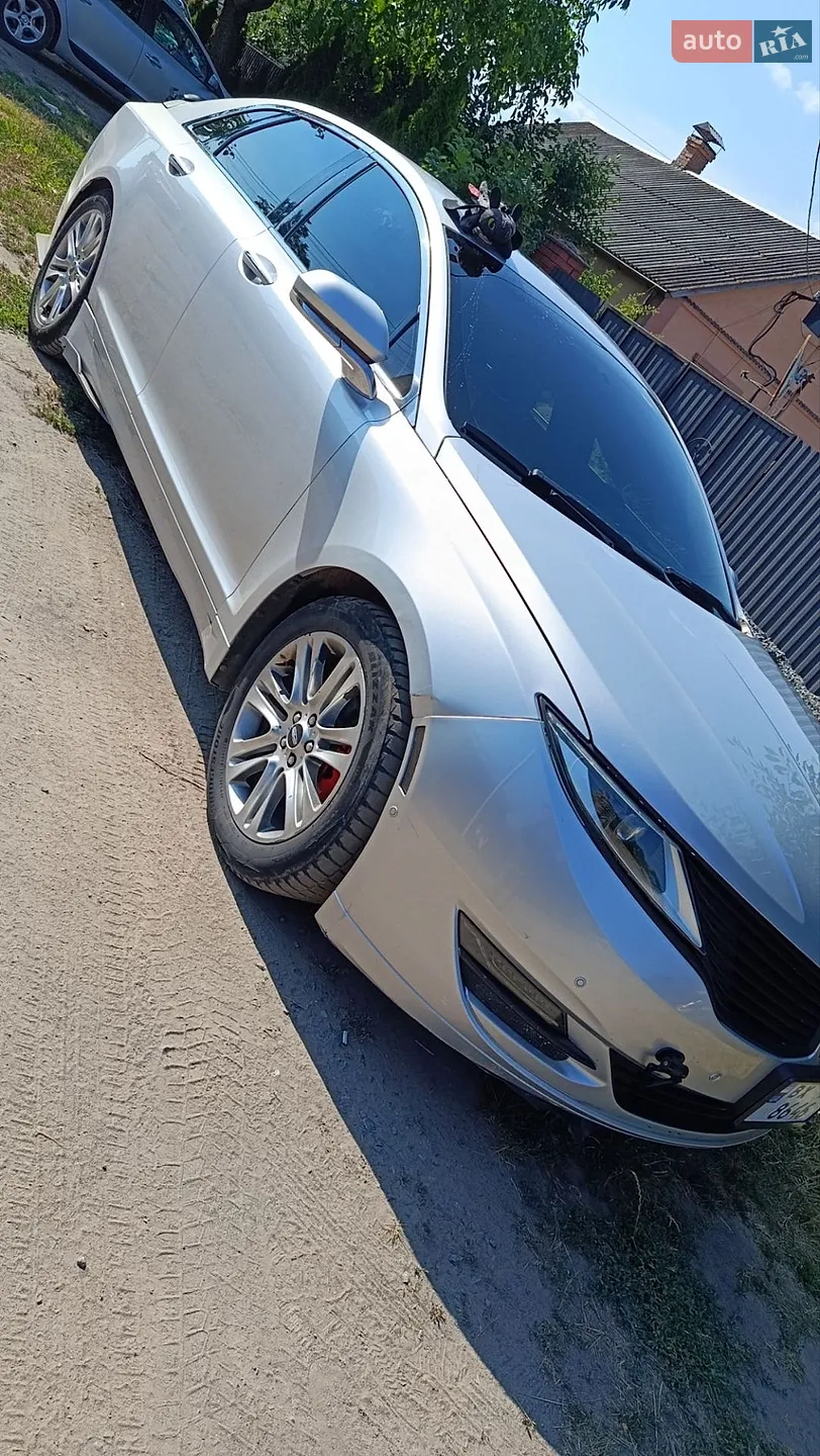 Lincoln MKZ, 2014