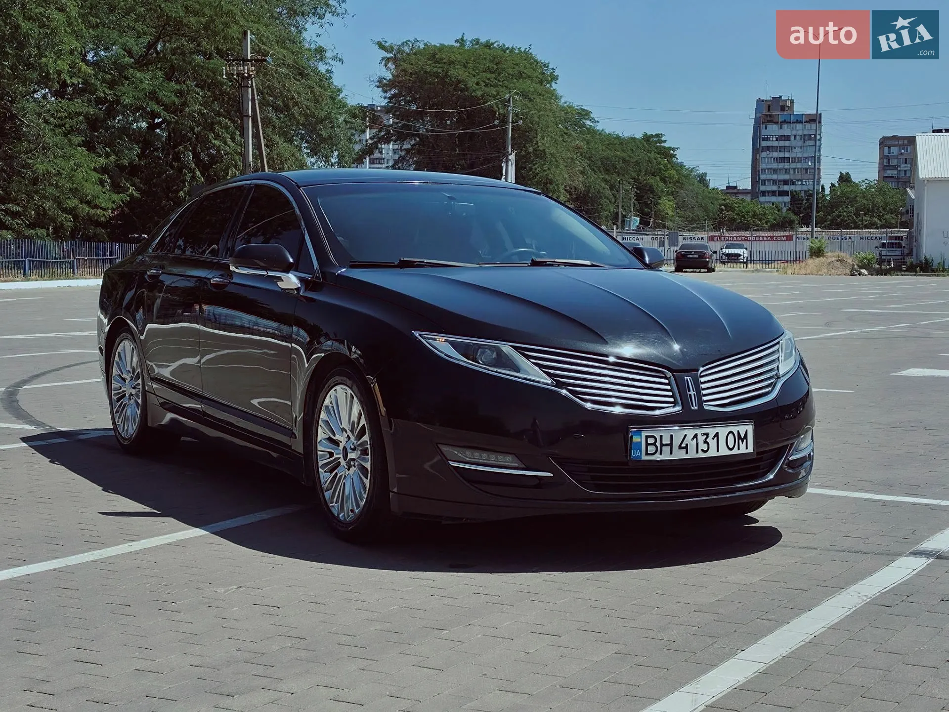 Lincoln MKZ, 2013