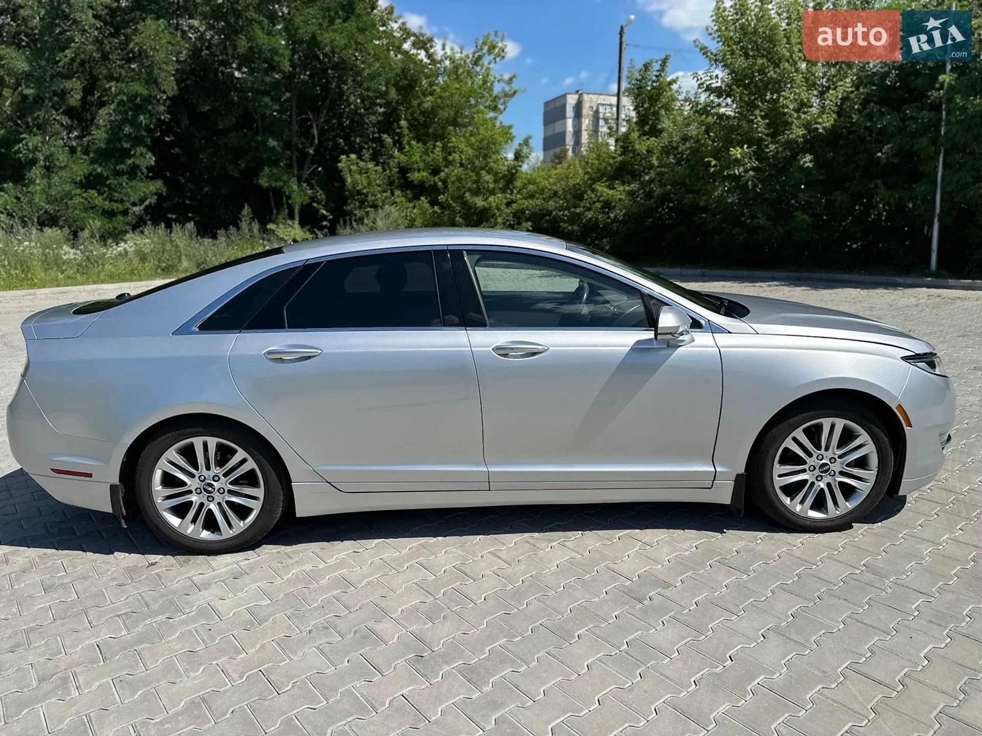 Lincoln MKZ, 2016