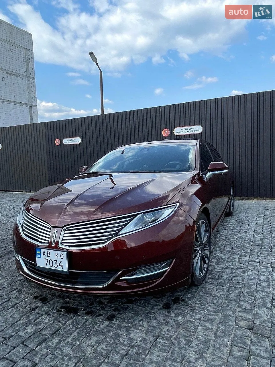 Lincoln MKZ, 2014