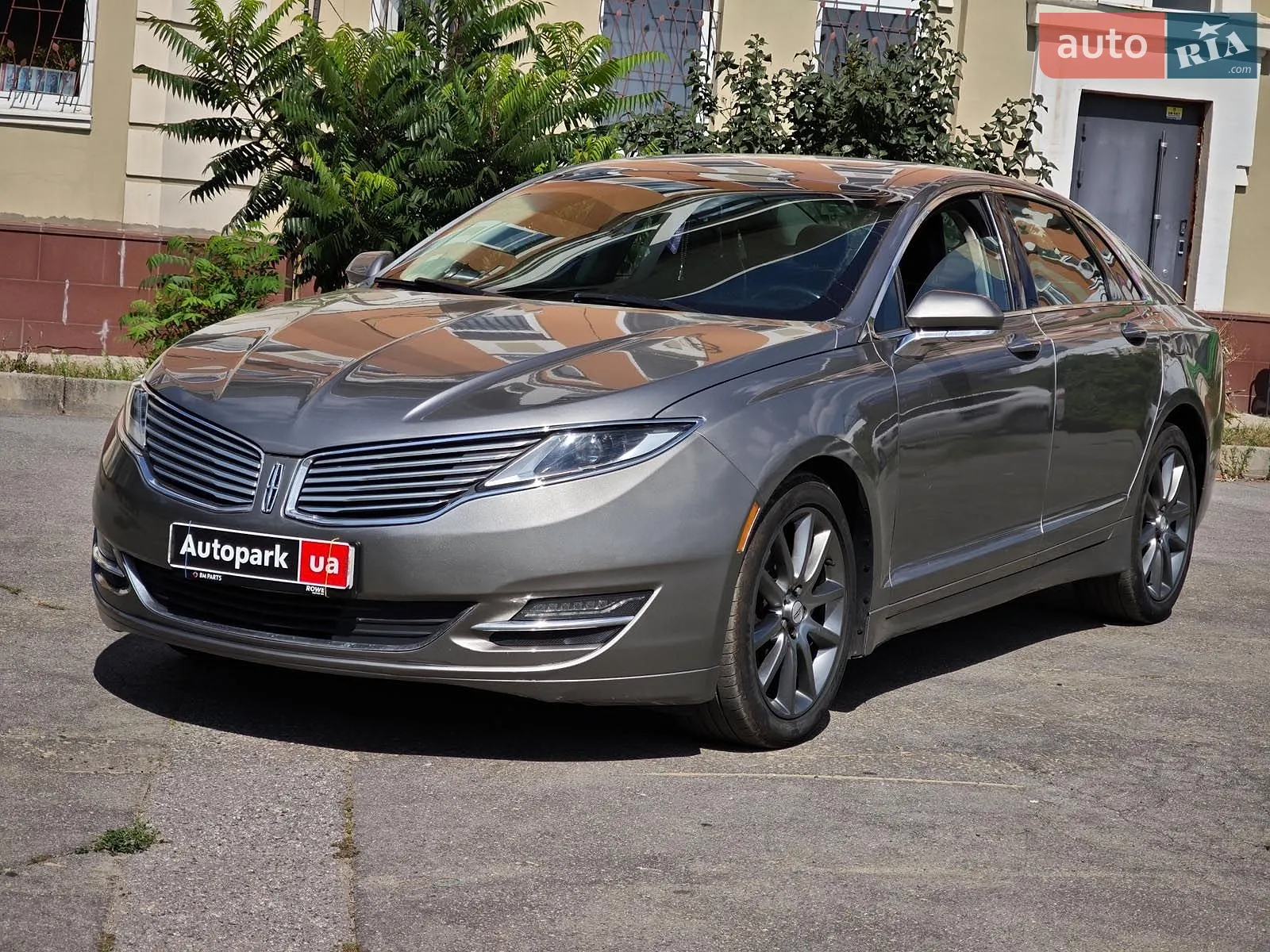Lincoln MKZ, 2015