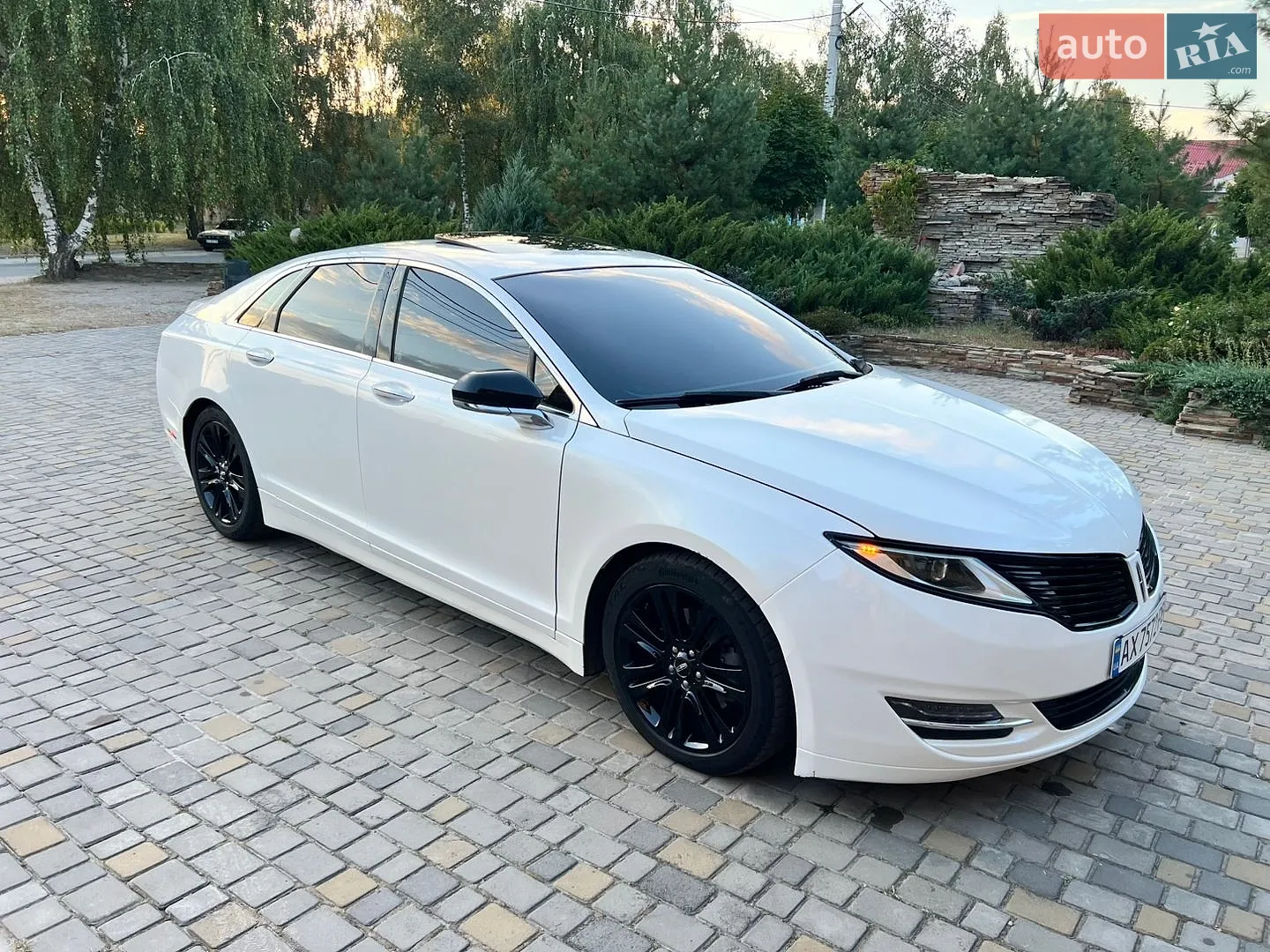 Lincoln MKZ, 2013
