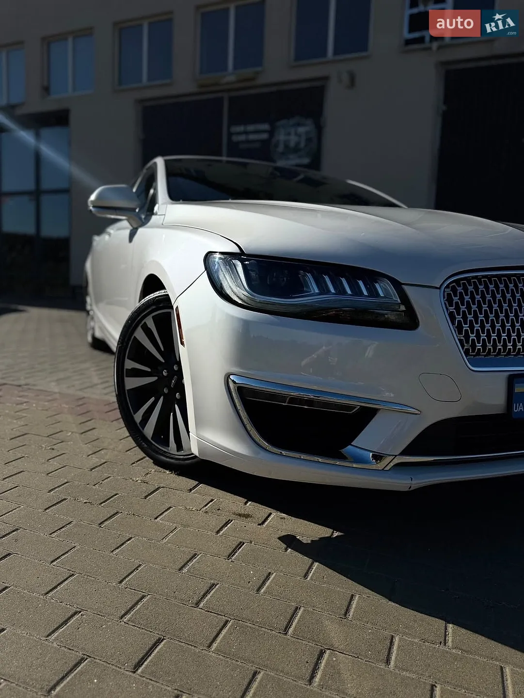 Lincoln MKZ, 2017