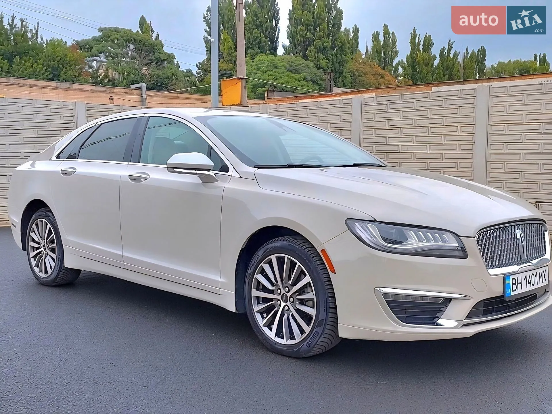 Lincoln MKZ, 2019