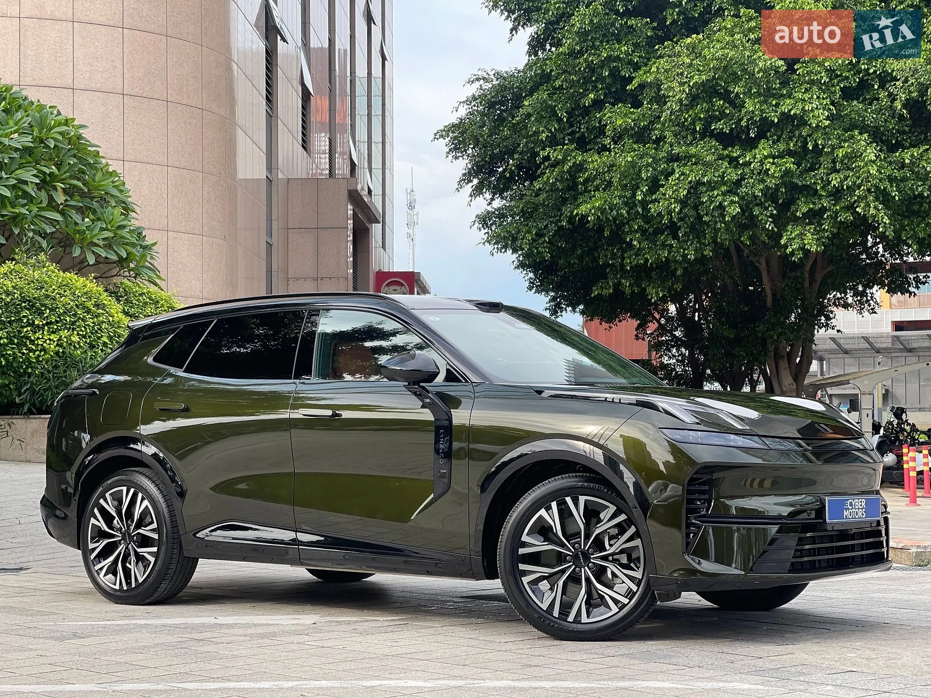 Lynk&Co 08 EM-P, 2025