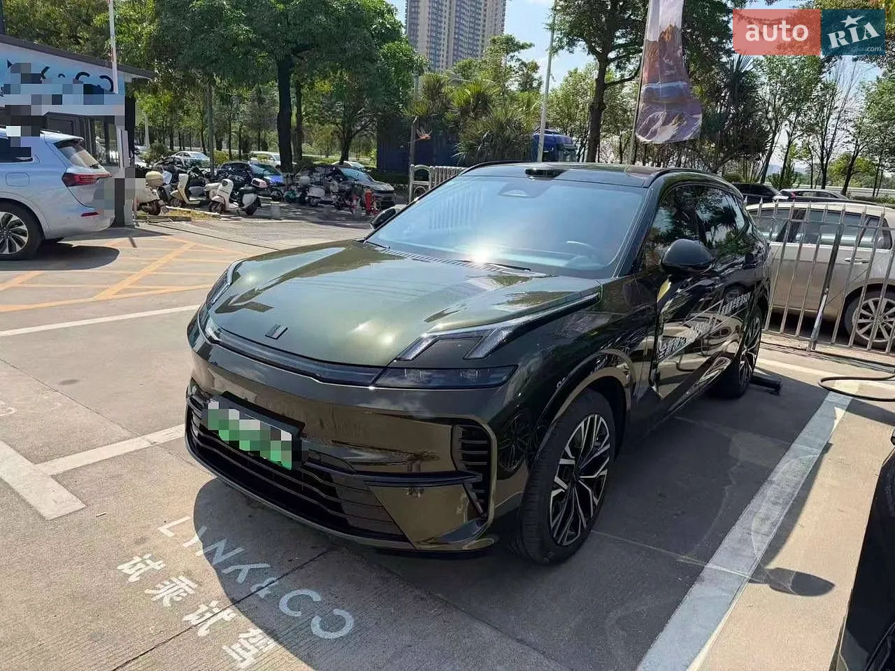 Lynk&Co 08, 2025