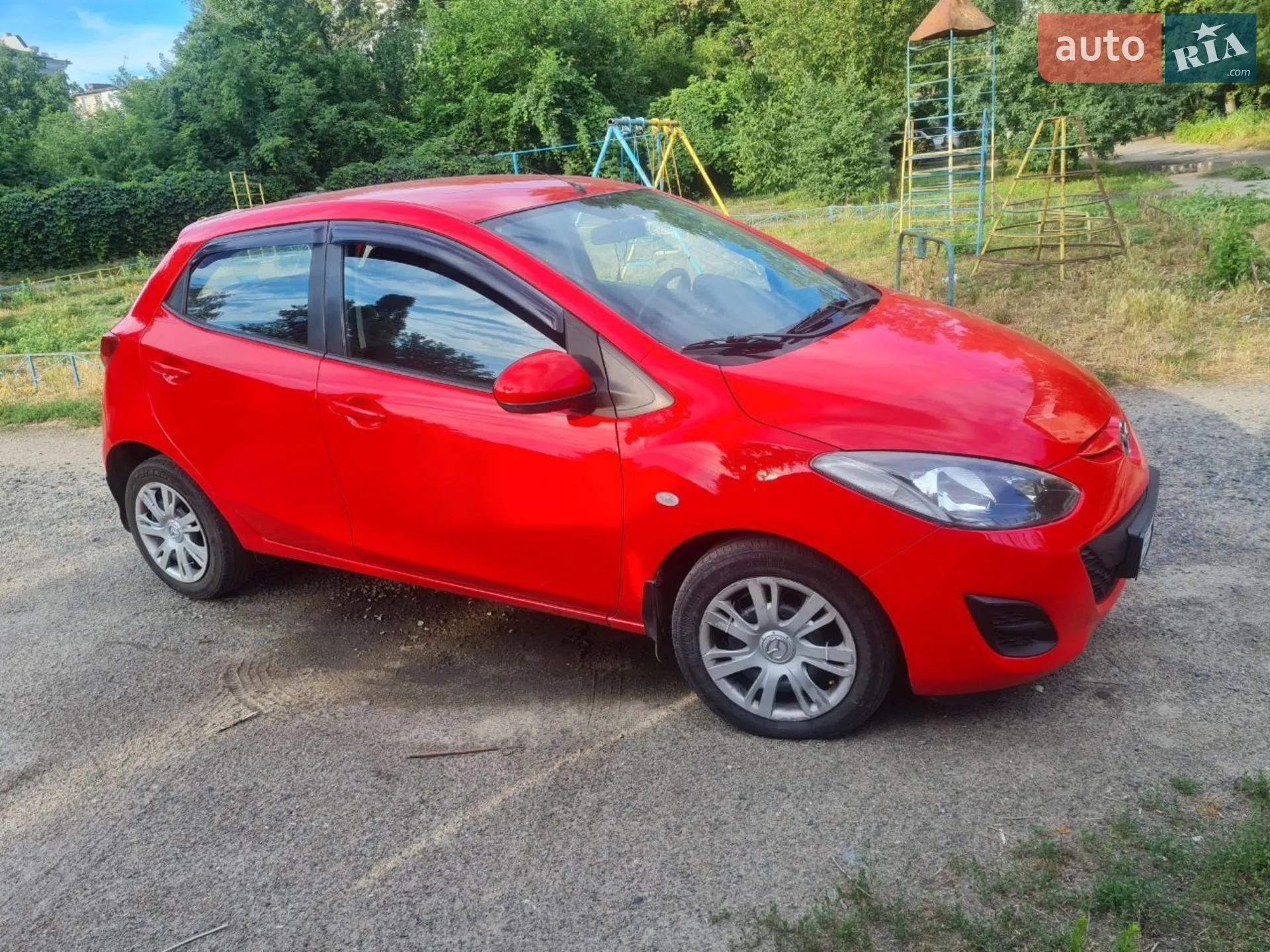 Mazda 2, 2010