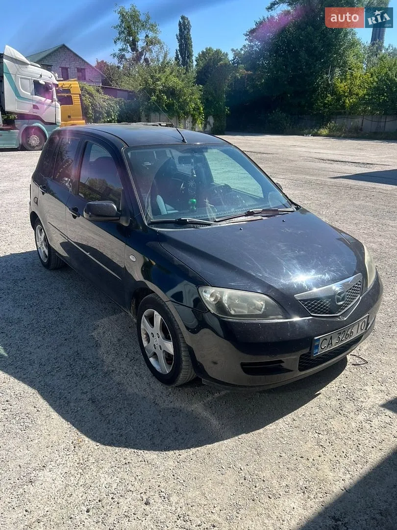 Mazda 2, 2005