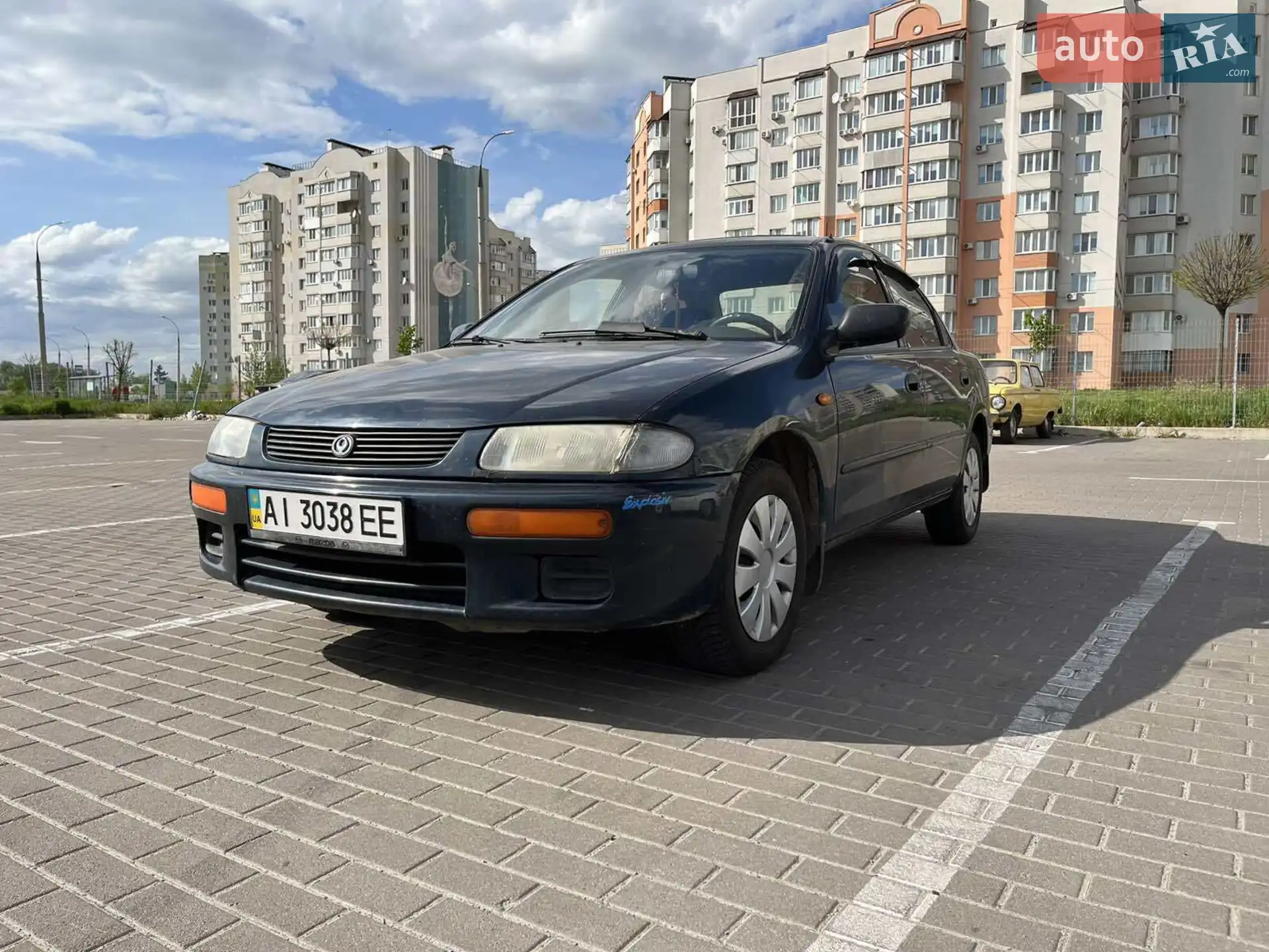 Mazda 323, 1997