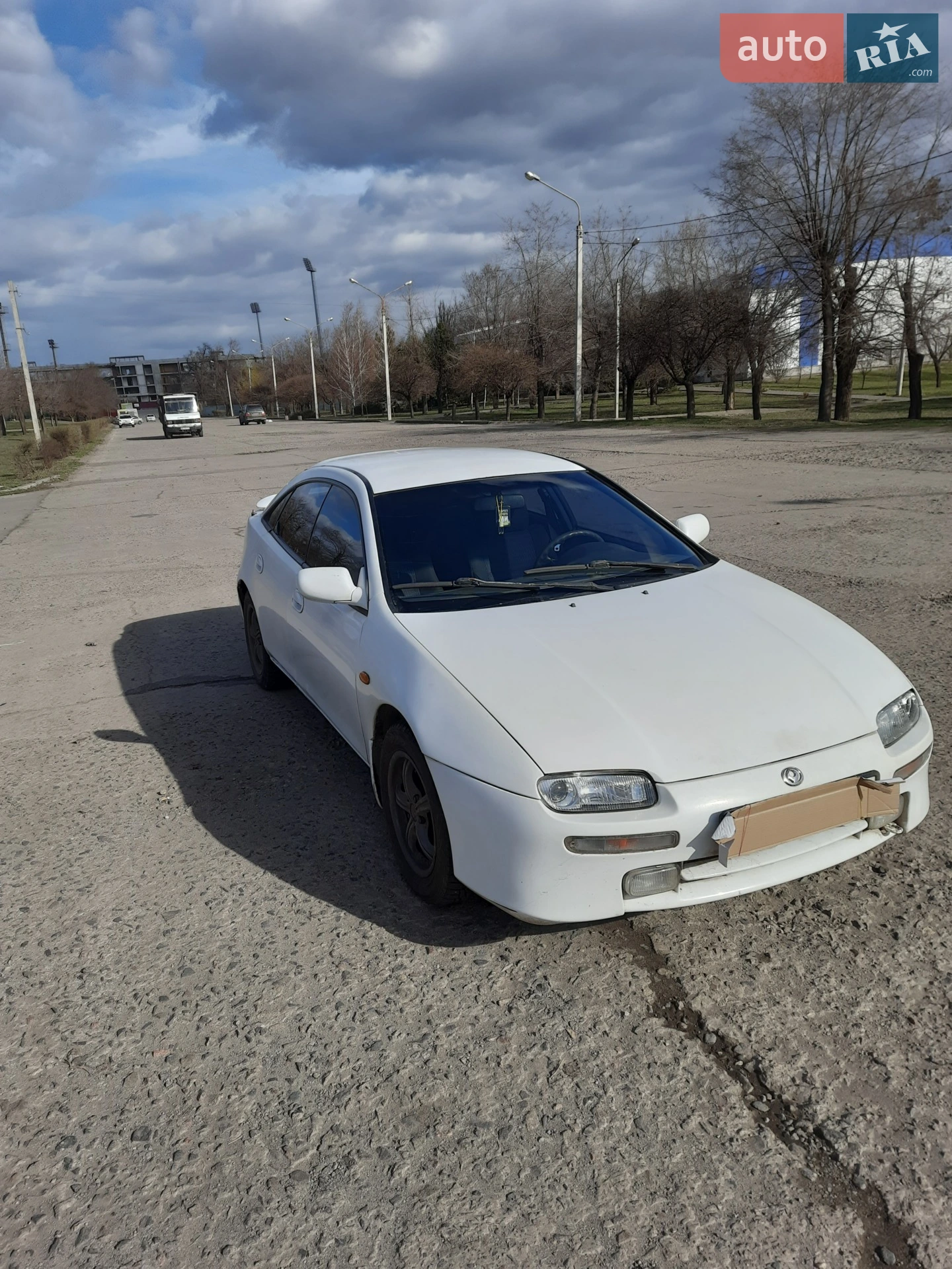 Mazda 323, 1995