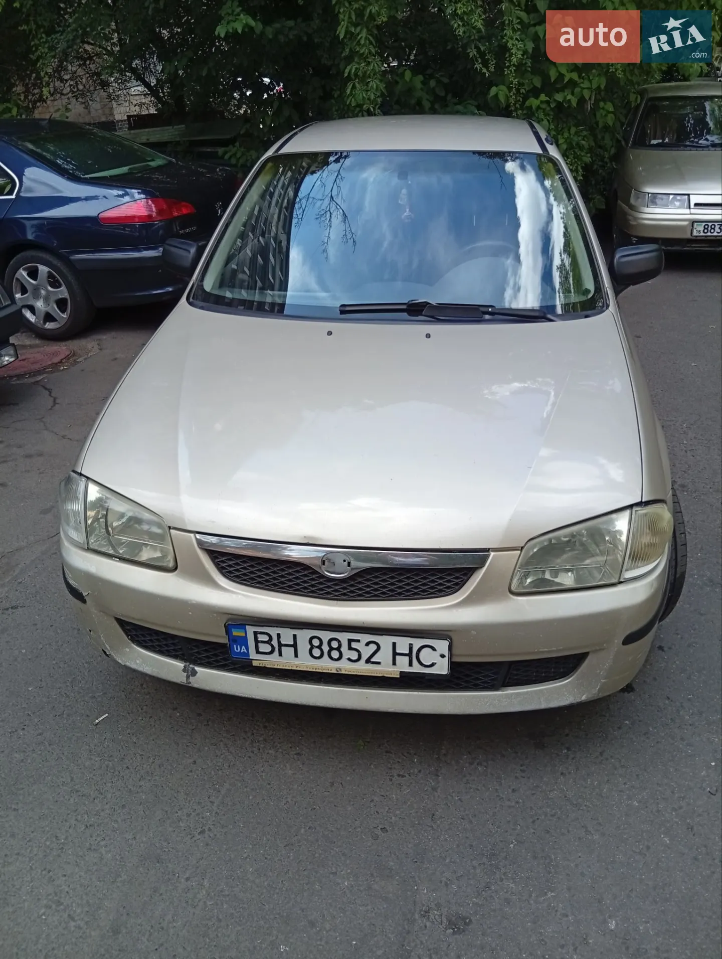 Mazda 323, 1999