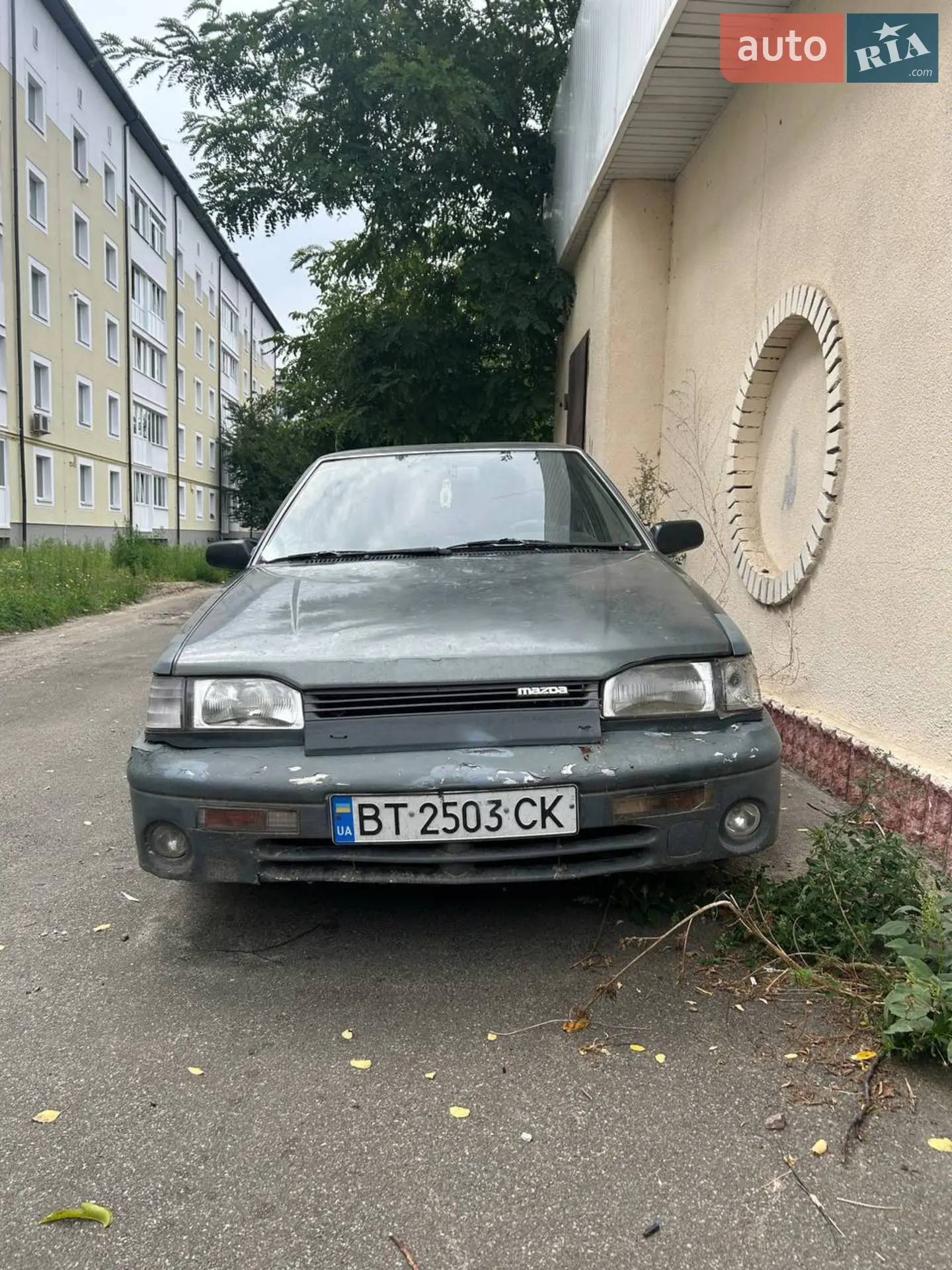 Mazda 323, 1988