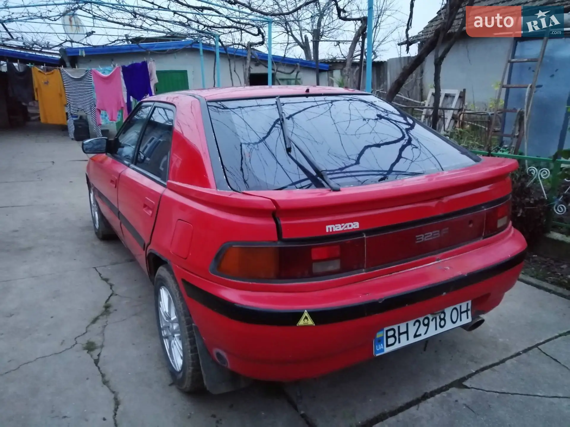 Mazda 323, 1993