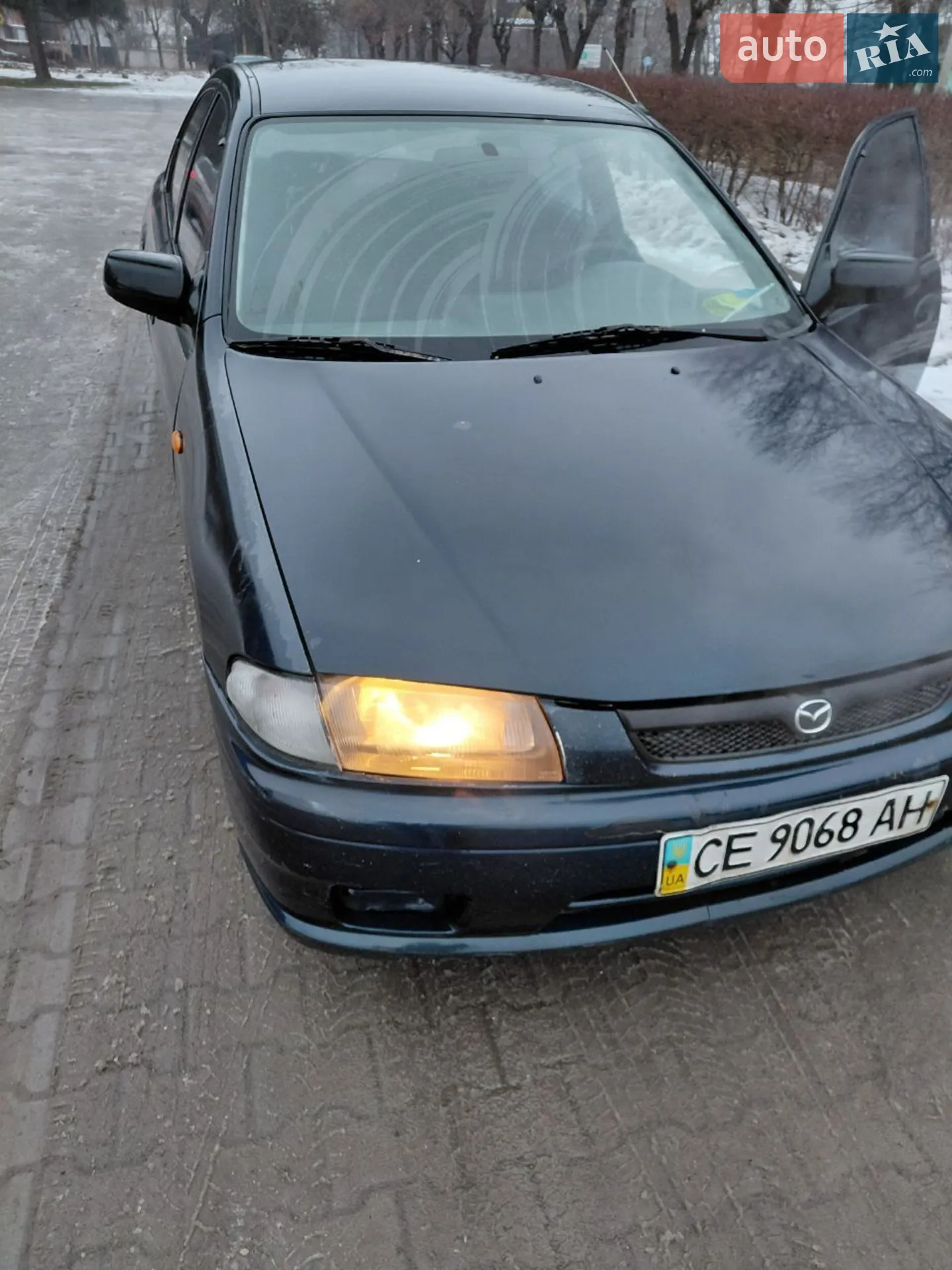 Mazda 323, 1997