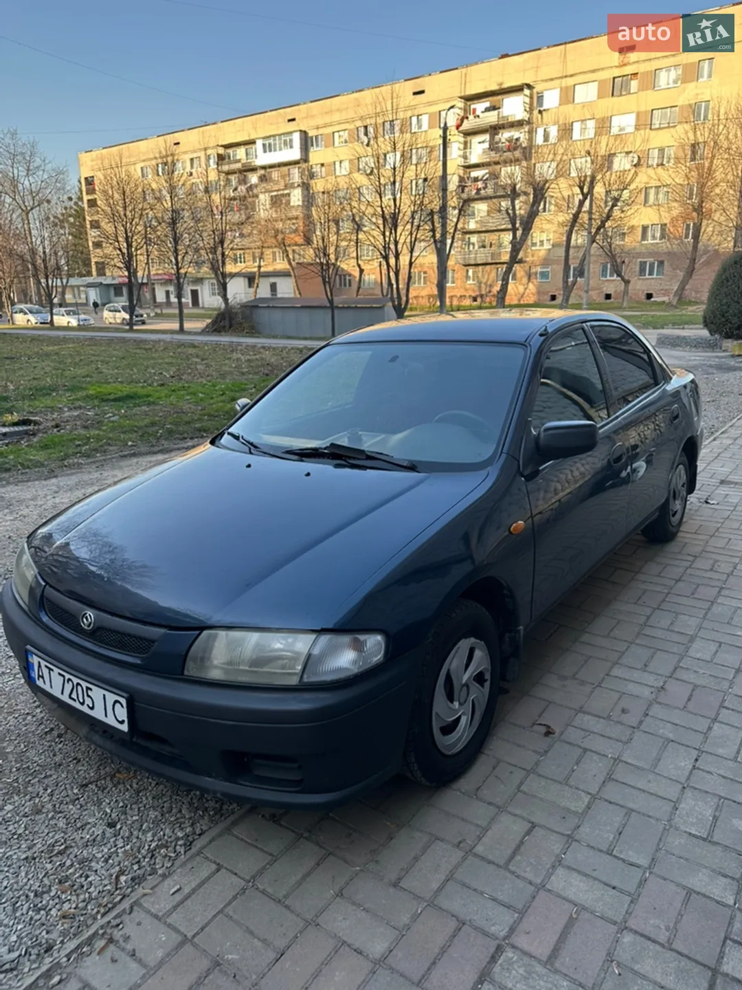Mazda 323, 1997