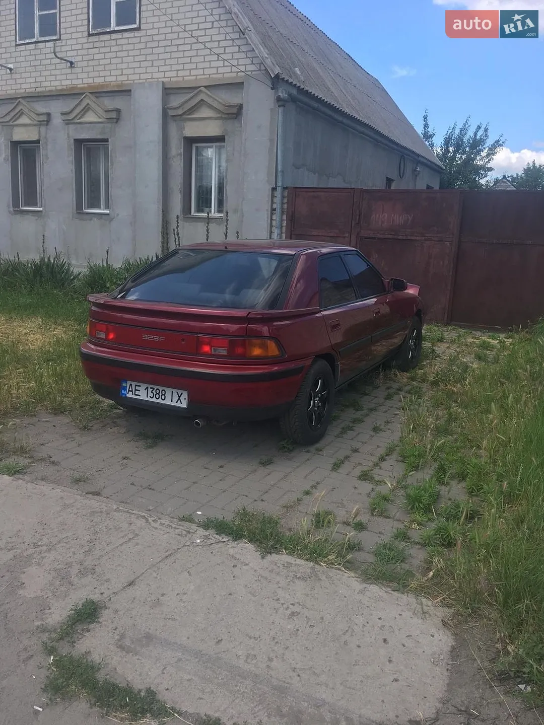 Mazda 323, 1994