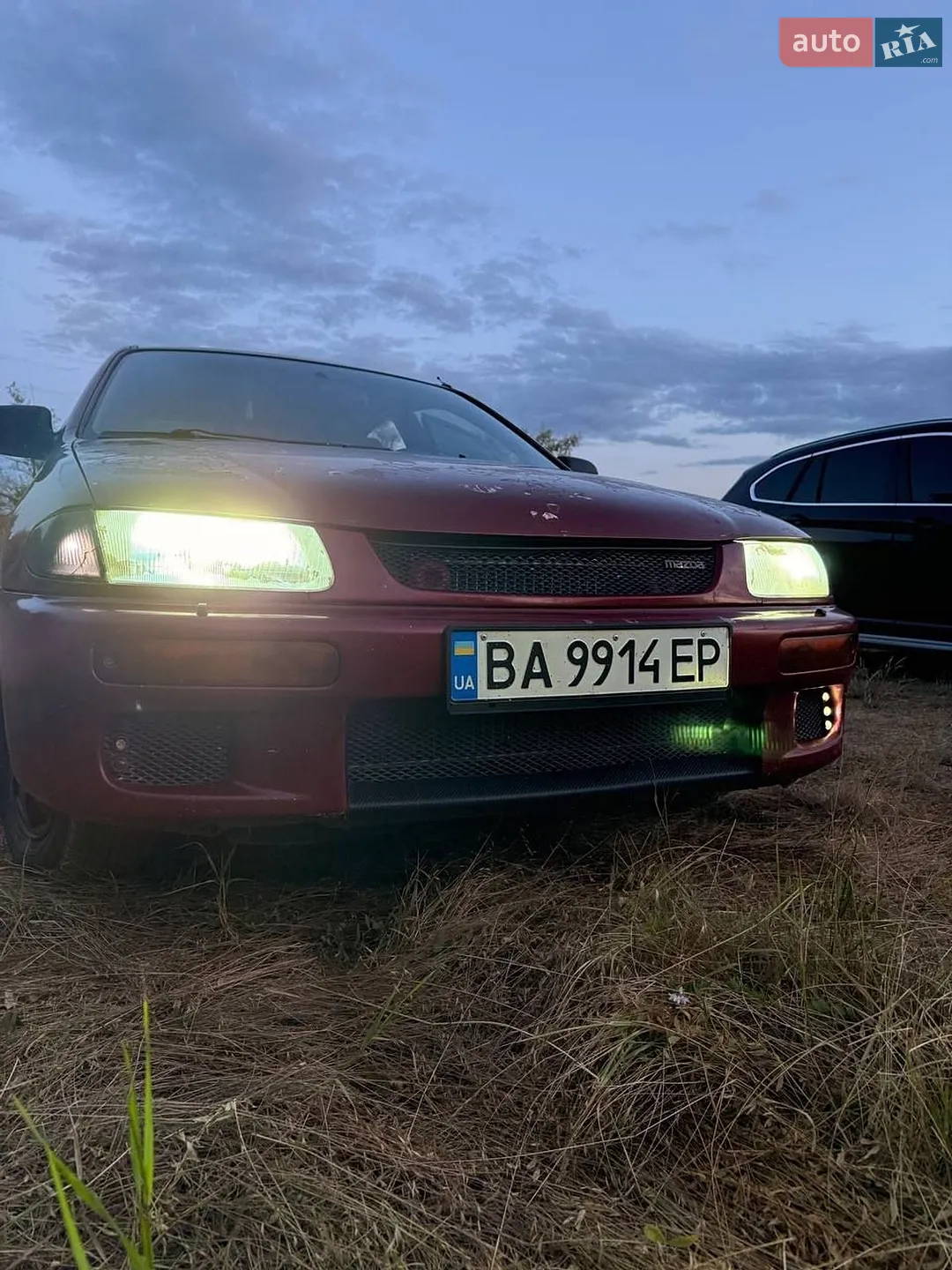 Mazda 323, 1996
