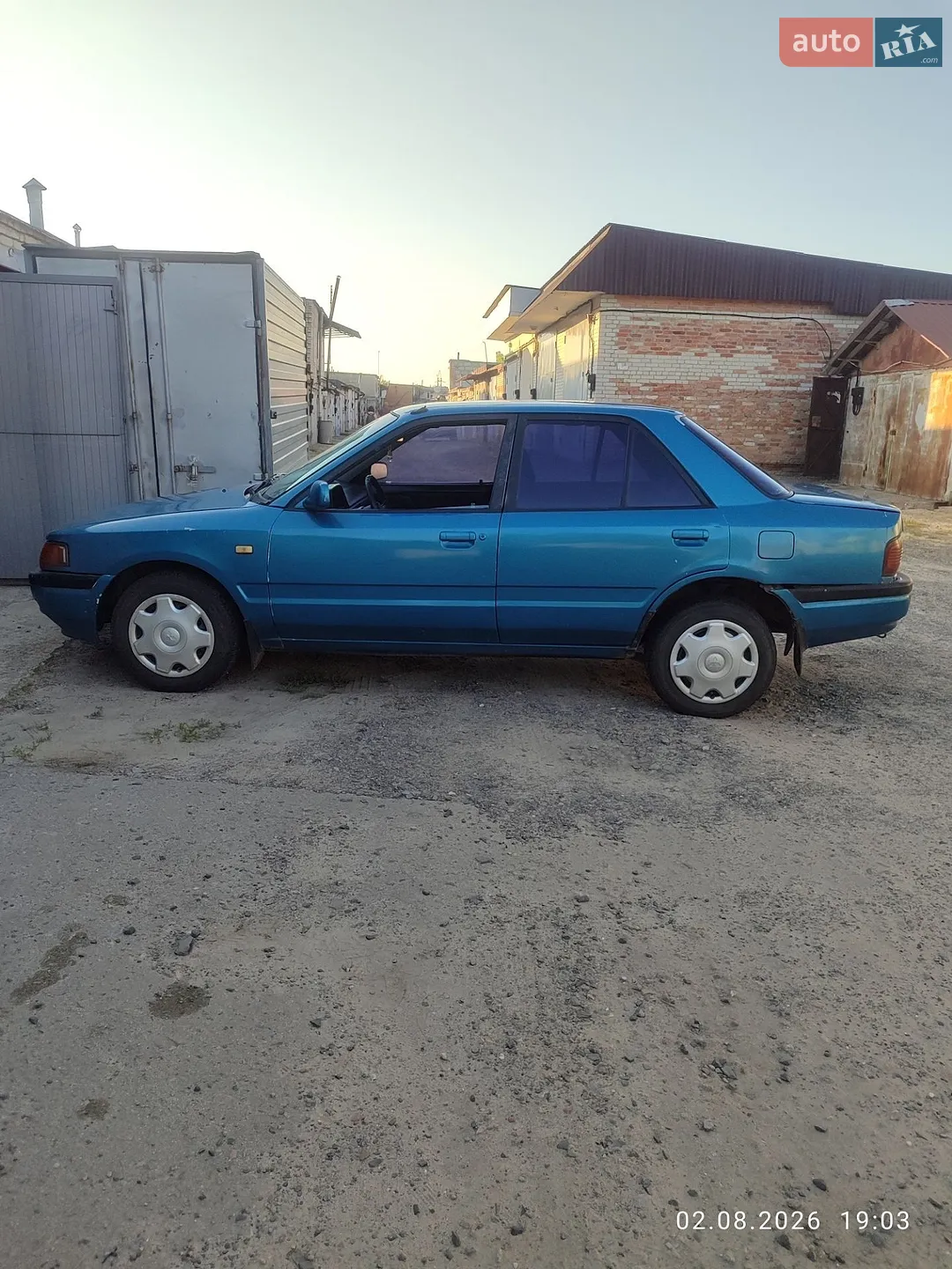 Mazda 323, 1995