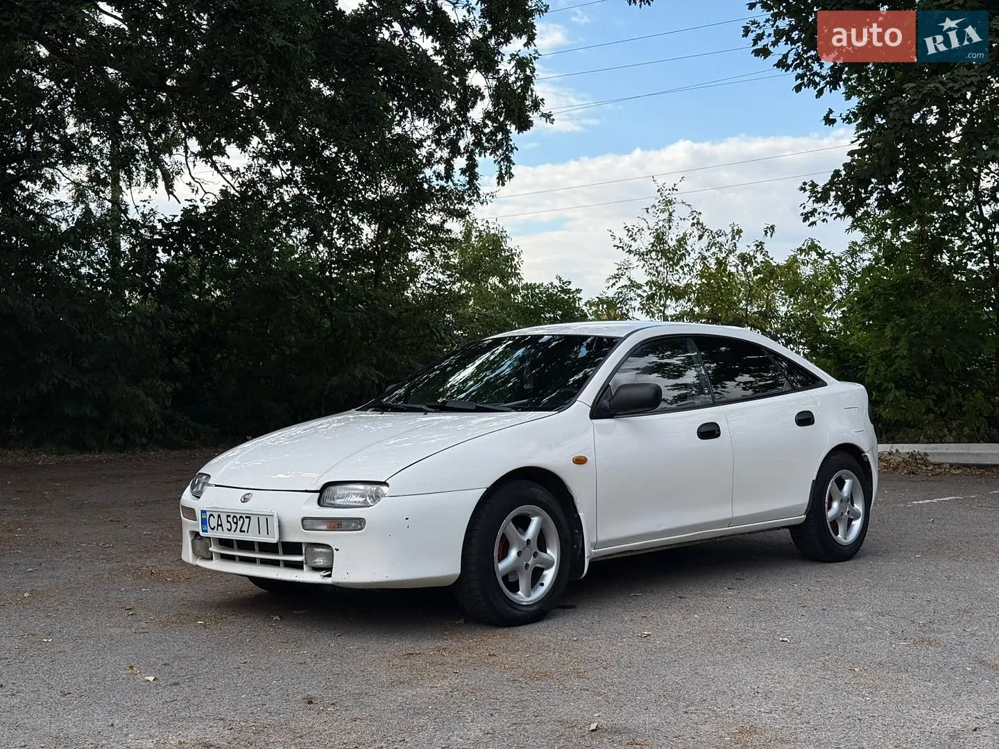 Mazda 323, 1995