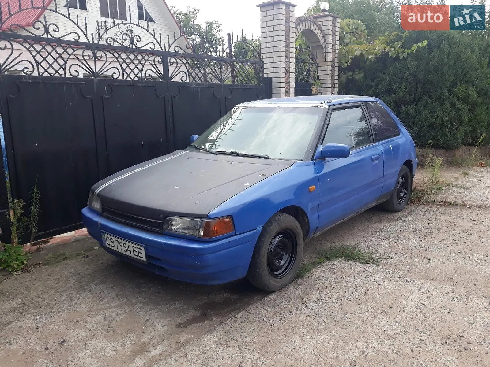 Mazda 323, 1994