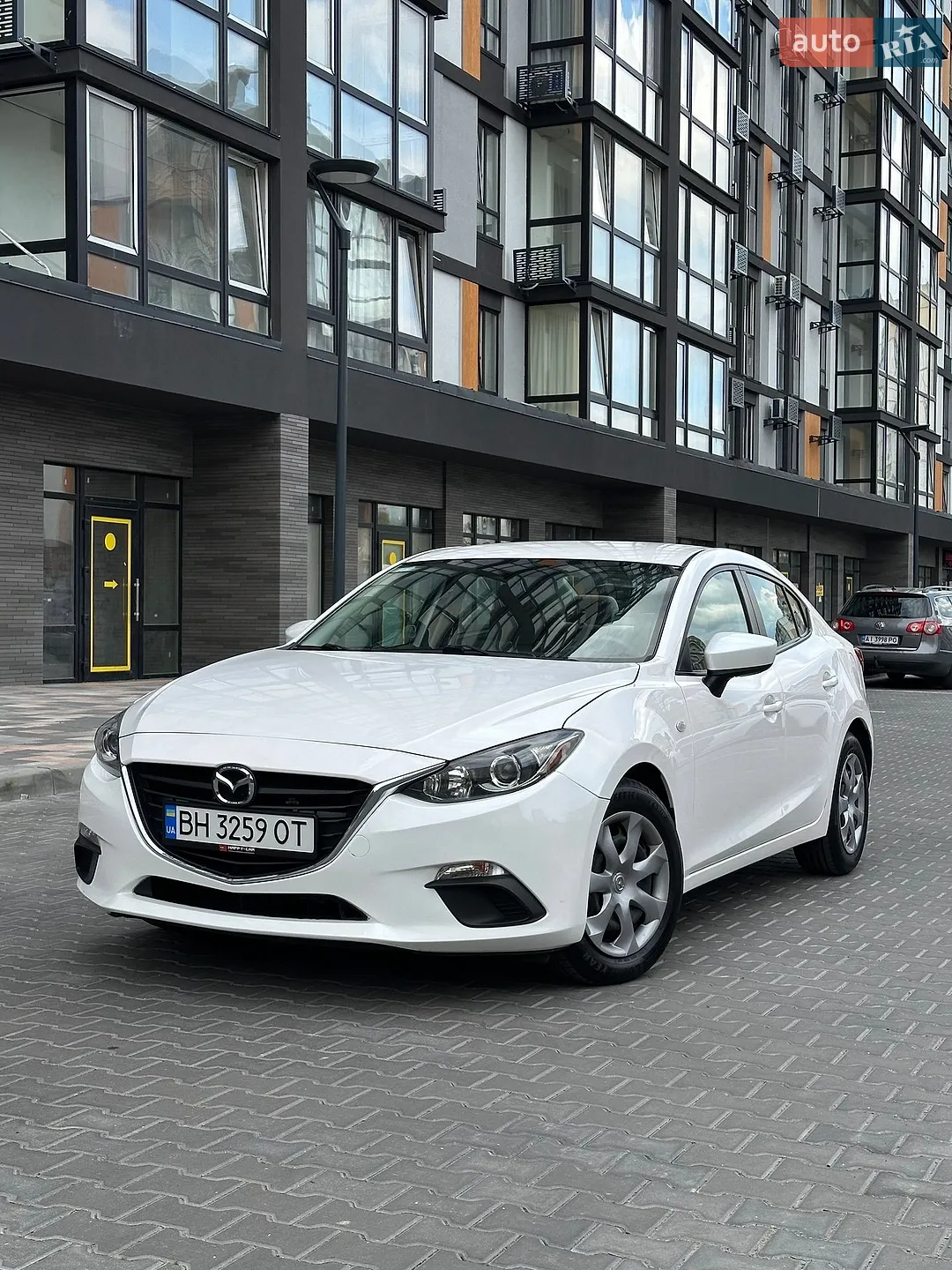 Mazda 3, 2015