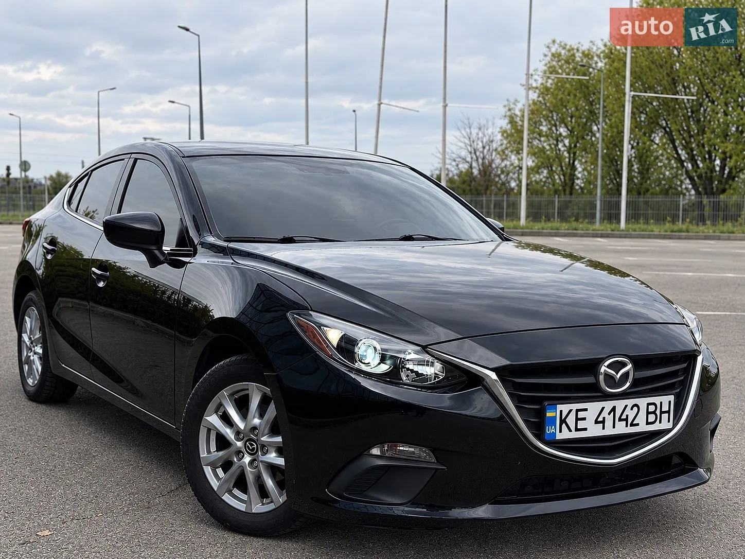 Mazda 3, 2015