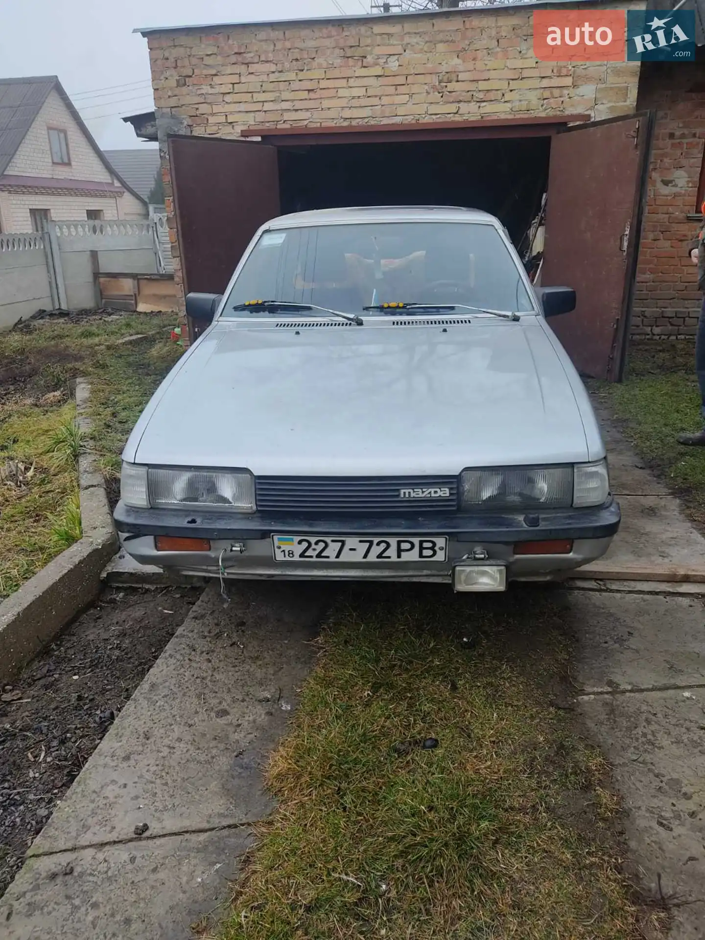 Mazda 626, 1988