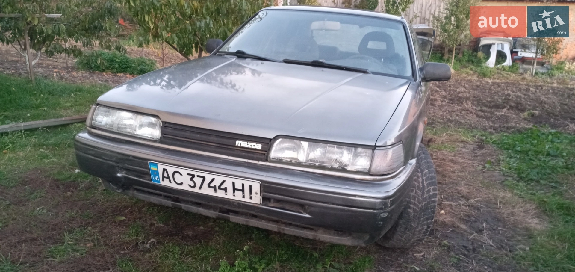 Mazda 626, 1988