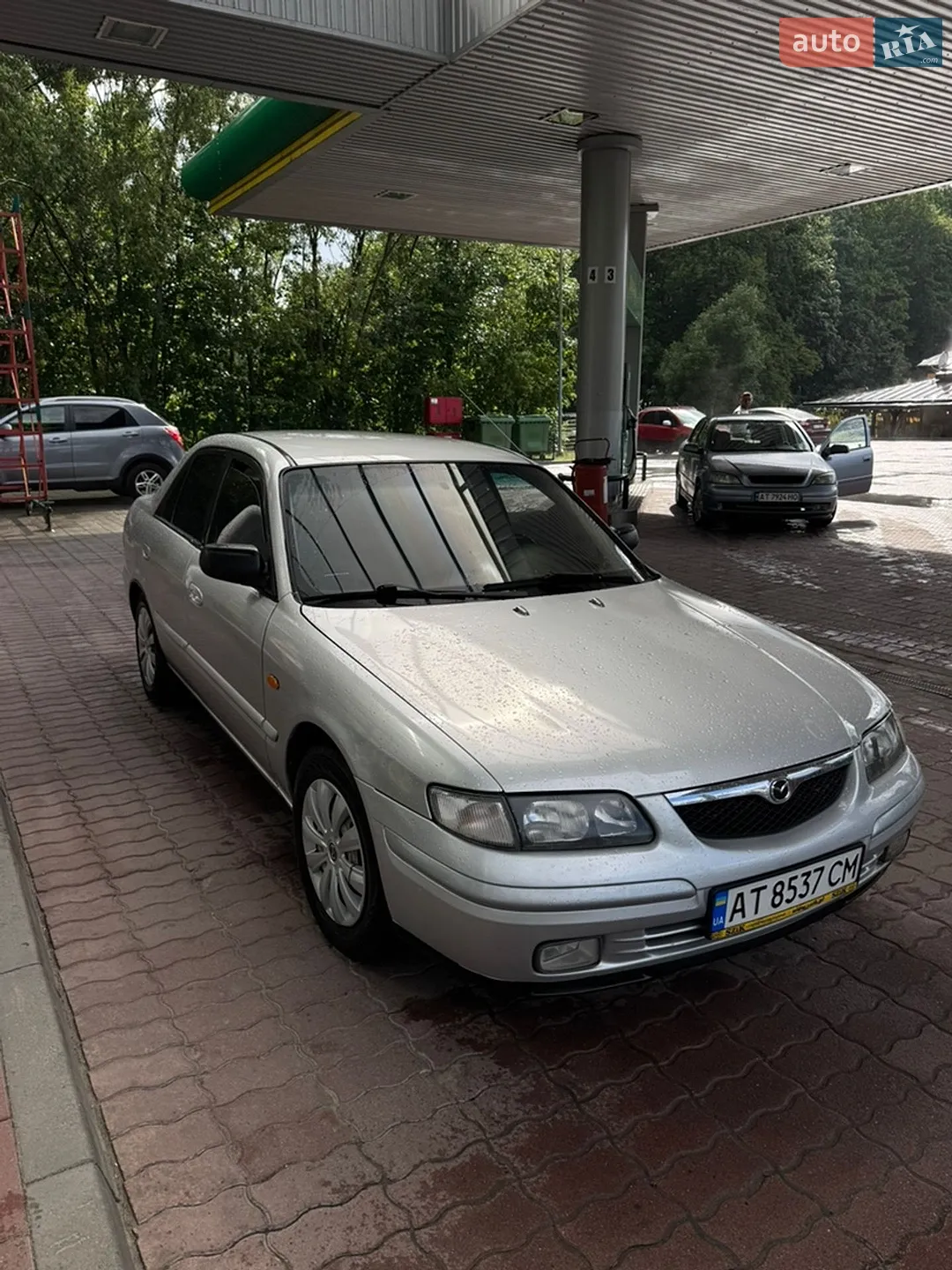 Mazda 626, 1998