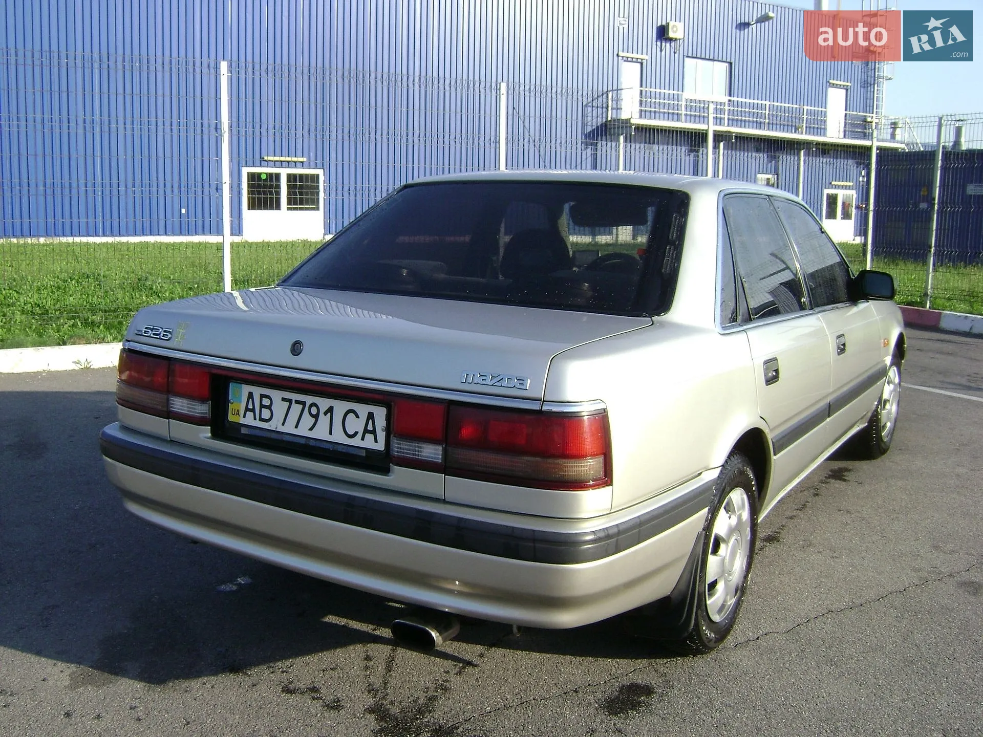 Mazda 626, 1989