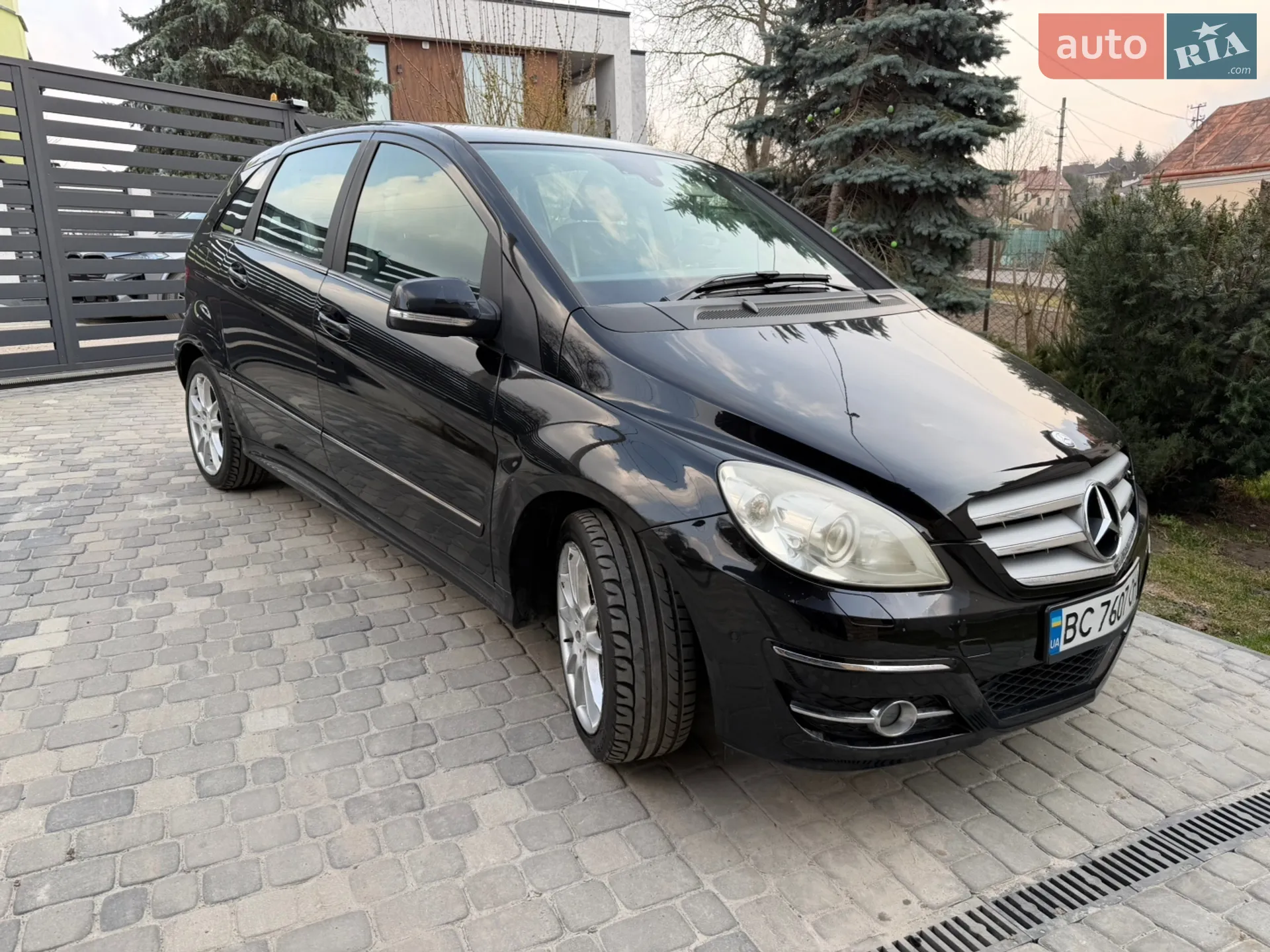 Mercedes-Benz B-Class, 2011