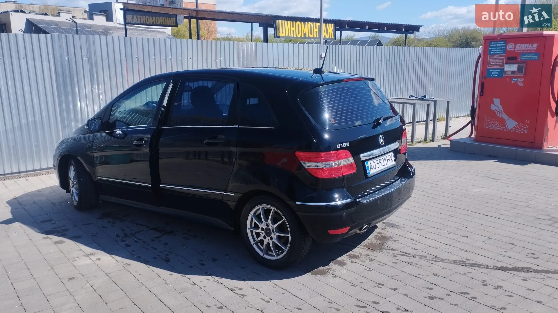 Mercedes-Benz B-Class, 2011